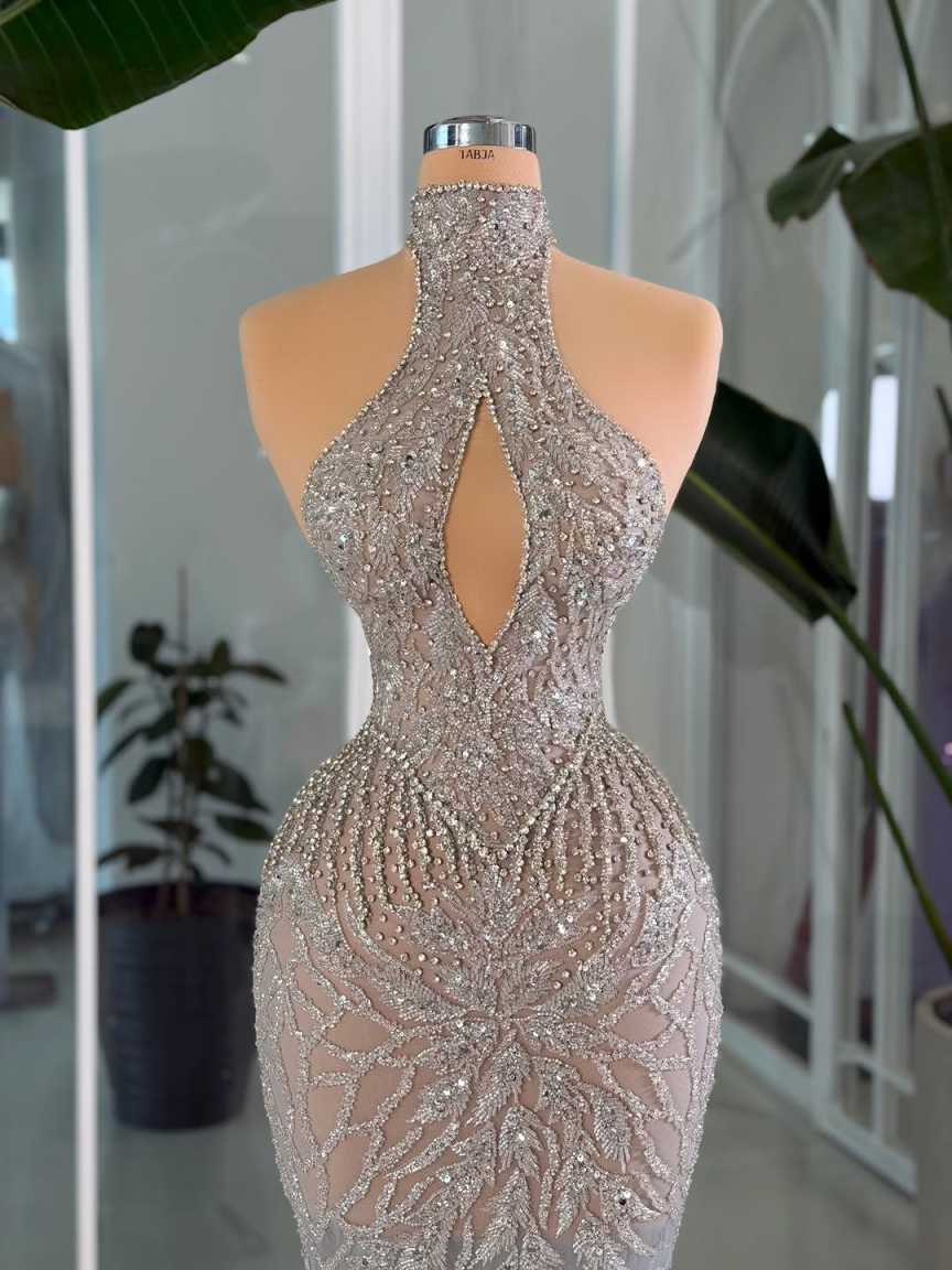 Eleganckie sukienki wieczorowe – Maxi Dress Halter recenzja i cena